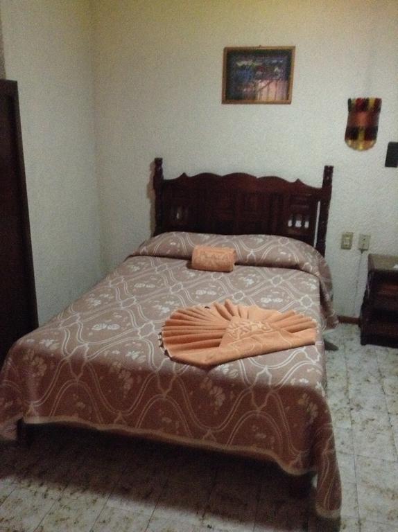 Hotel Atilanos Morelia Værelse billede