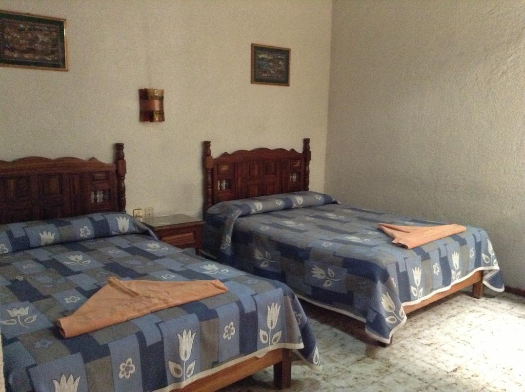 Hotel Atilanos Morelia Værelse billede