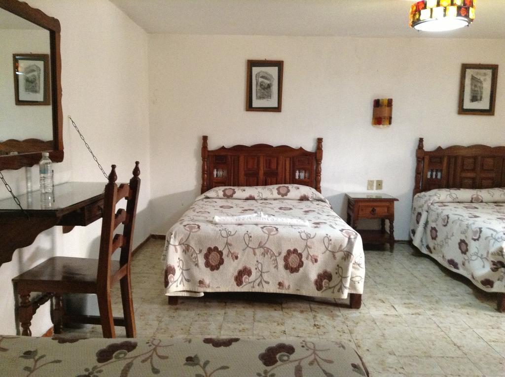 Hotel Atilanos Morelia Eksteriør billede
