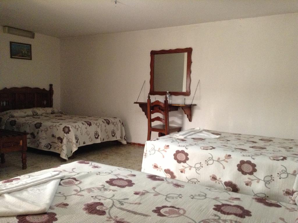 Hotel Atilanos Morelia Eksteriør billede
