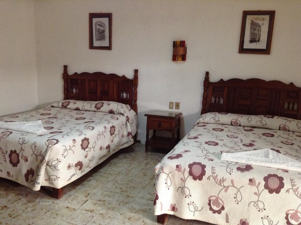 Hotel Atilanos Morelia Eksteriør billede
