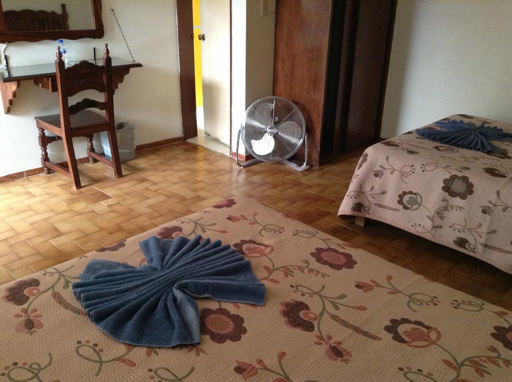 Hotel Atilanos Morelia Eksteriør billede