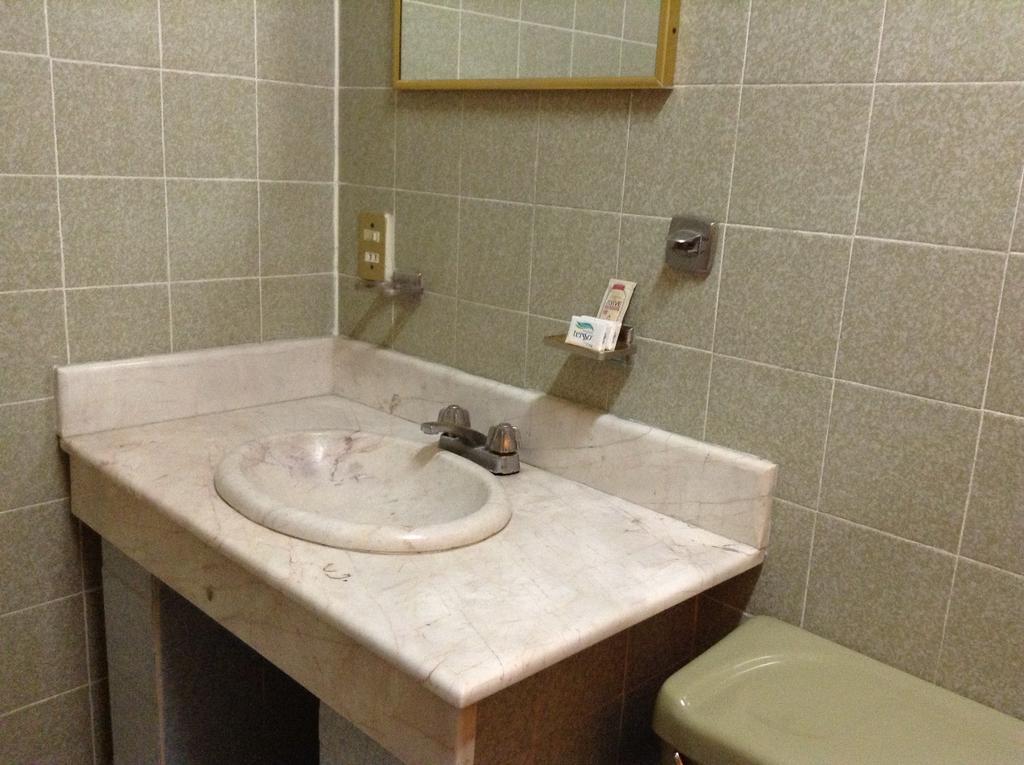 Hotel Atilanos Morelia Værelse billede