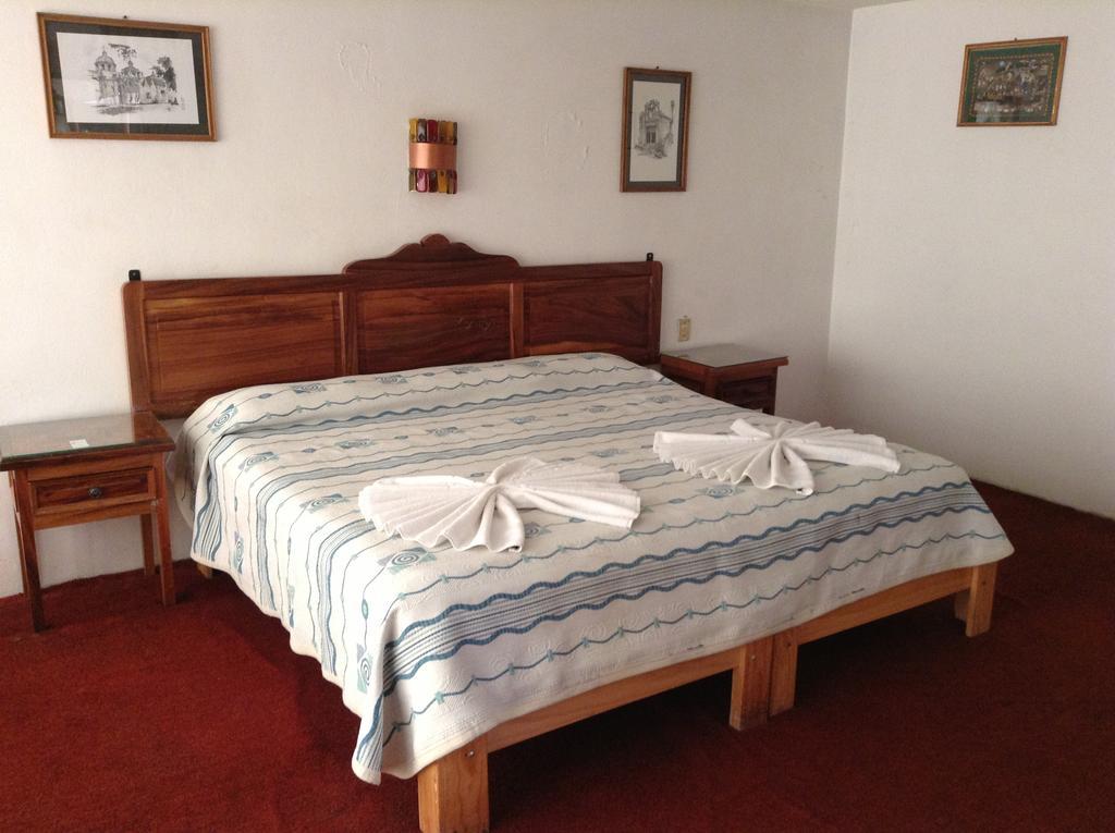 Hotel Atilanos Morelia Eksteriør billede